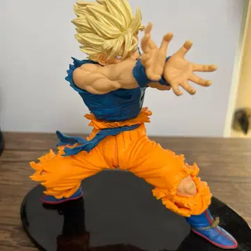 손오공 피규어 공격 포즈