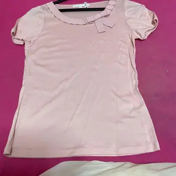 새상품급 ANAYI 리본 포함 핑크 반팔 T셔츠