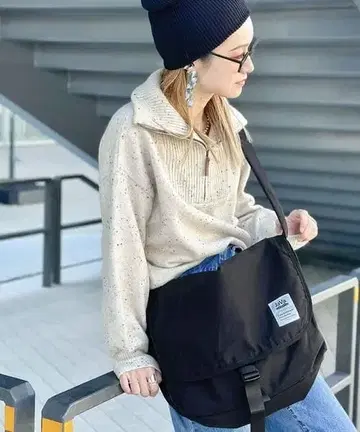 Java 오버 사이즈 숄더백 메신저 백 블랙