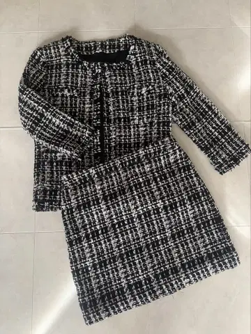 에밀리아 위즈 트위드 셋업