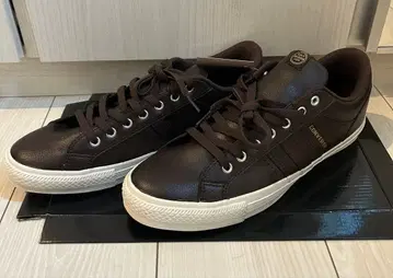 CONVERSE 다크 브라운 스니커즈