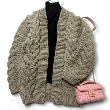 오드리앤존와드 페루 니트 가디건 모카 베이지