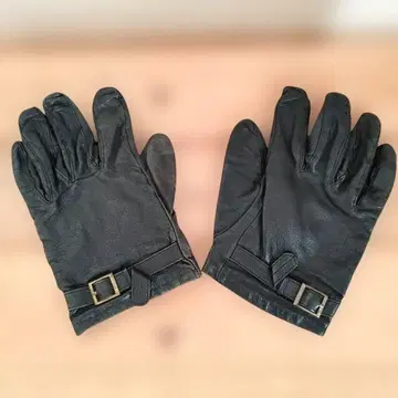 블랙 가죽 장갑 버클 포함