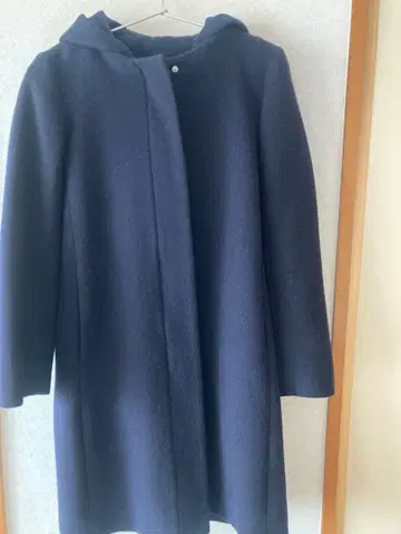 네이비 후드 부착 울 코트