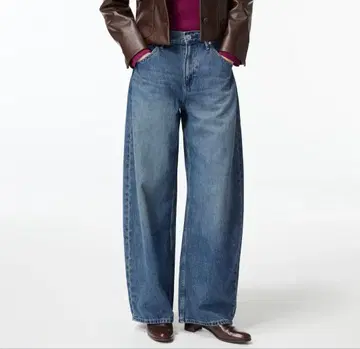 [ 새상품급 ] 유니클로 배기 커브진 데님 파랑 24 여성용