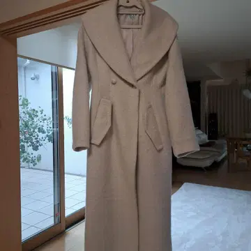 L'AUBE BLANC 크림색 롱 코트