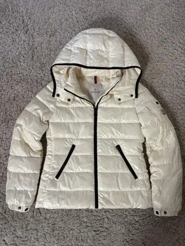최신 DIST 택 Moncler Bady 화이트 152/12a