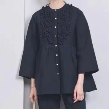 애로우즈 미니 프릴 가디건 네이비