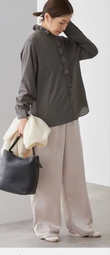 택 포함 새상품 미사용 이에나 블라우스