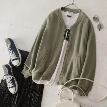 피스타치오 카키 그린 어반 리서치 집업 노카라 블루종 자켓