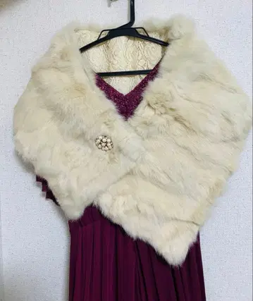 아이보리 인조 모피 숄