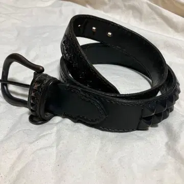 칼리 가죽 스터드 벨트