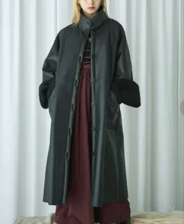 Ezick 에지크 리버서블 보아 가죽 오버코트