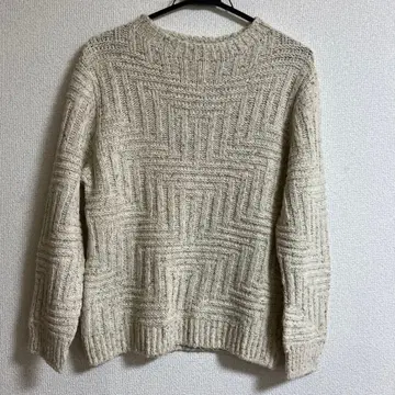 크림색 뜨개질 무늬 스웨터 일본제 모드라사