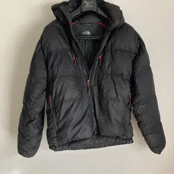 THE NORTH FACE 서밋 시리즈 블랙 다운 자켓
