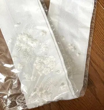 기모노 후리소데 장식용 깃 화이트 꽃무늬