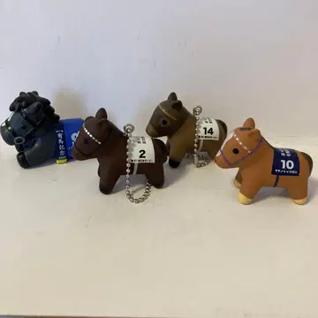 경마 피규어 4체 세트 즉시 구매 OK