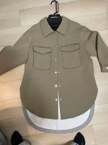 GALLARDAGALANTE 카키 포켓 부착 셔츠 자켓