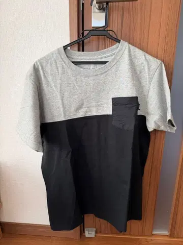 The North Face L 사이즈 T셔츠 그레이/블랙