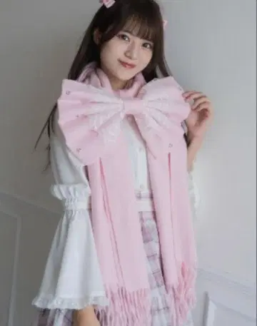 진화이트 리본 머플러