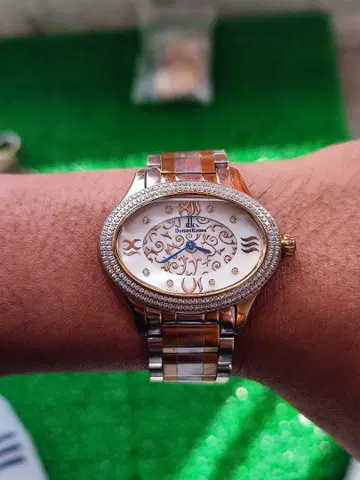 DomosKenos 타원형 손목시계