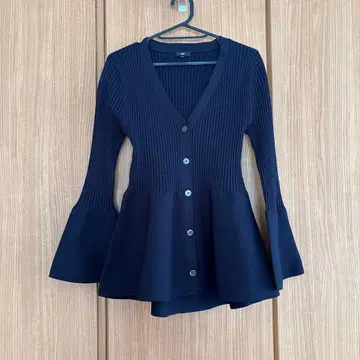 PLST 홀가먼트 페플럼 가디건