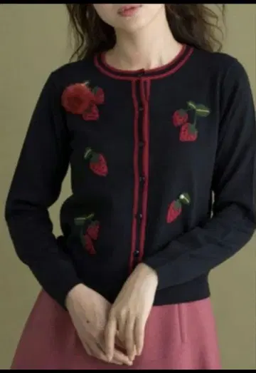 로즈 티아라 딸기 자수 네이비 가디건 46