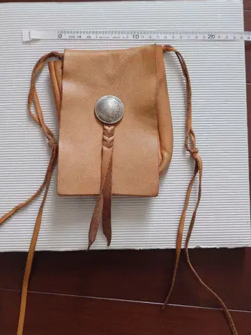 RED MOON 가죽 메디슨 백 베이지