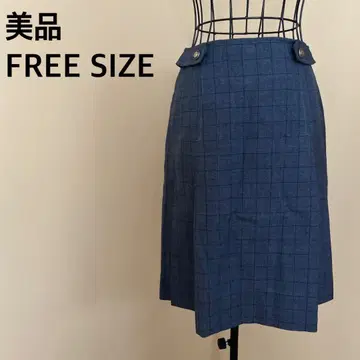 [ 새상품급 ] 체크 무늬 플리츠 스커트 / 무릎 기장 스커트 / 블루