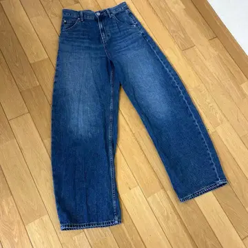 UNIQLO 유니클로 배기 커브 청바지 23