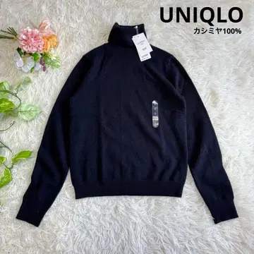 [유니클로] 택 포함 새상품 터틀넥 네이비 S사이즈 여성용