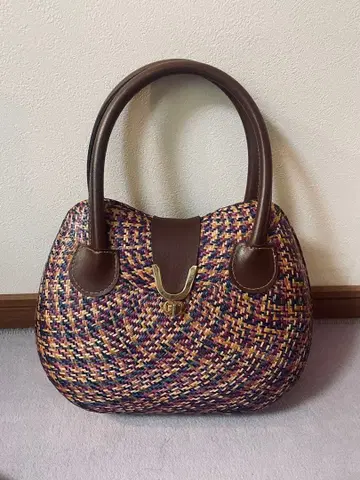 바스켓백 보라색 파랑 뜨개질 디자인 아시안 에스닉 민족 y2k 쇼와
