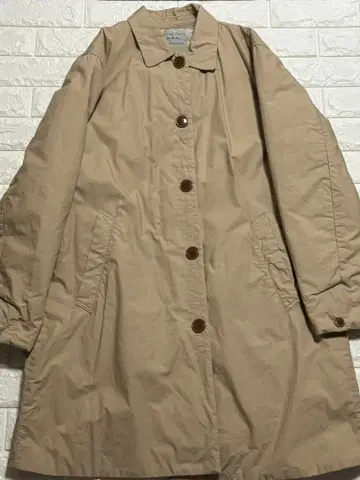 D.M.G. 베이지 트렌치코트