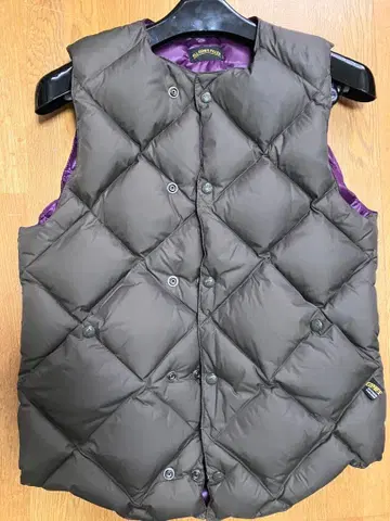 COMFY 다운 퀼팅 베스트