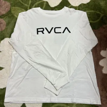 RVCA 화이트 긴팔 티셔츠