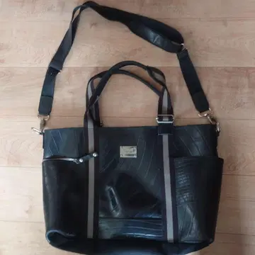 리사이클 고무 토트백 블랙