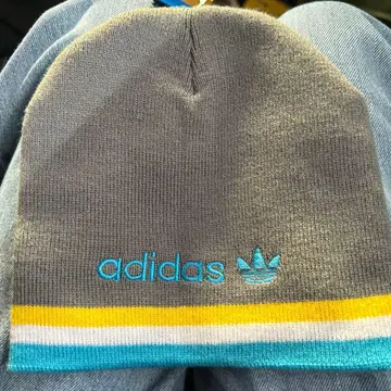 adidas 니트 모자 그레이 스트라이프 새상품