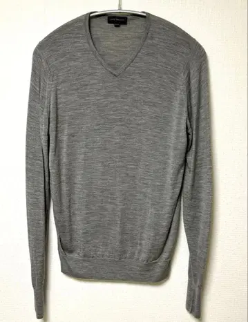 존스메들리 V넥 메리노 스웨터