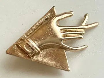 골동품 당시 물건 핸드 모티브 삼각형 레트로 모던 vintage 브로치