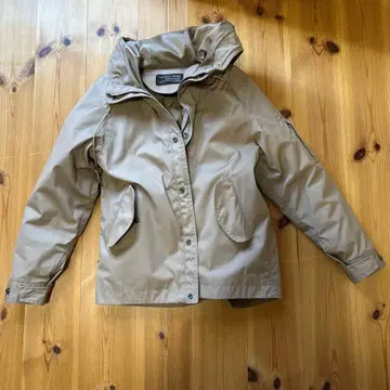 어반 리서치 DOORS 베이지 후드 부착 마운틴 파카