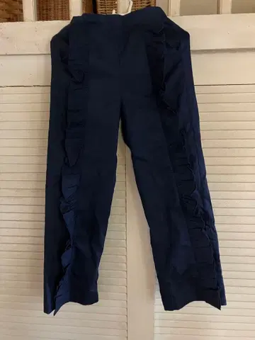 네이비 프론트 프릴 팬츠