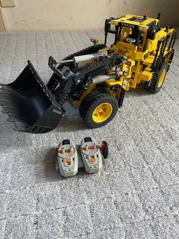 레고 테크닉 42030 볼보 L350F 휠 로더 완성품