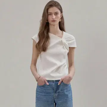 [ 새상품 ] ELBORN 아이보리 반팔 상의 크림