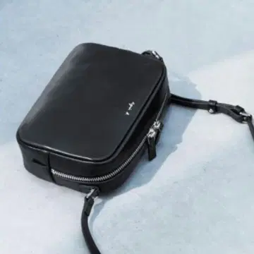 agnes b. 에네스베 숄더백 천연 가죽