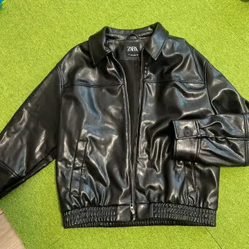 ZARA 블랙 인조 가죽 자켓 S