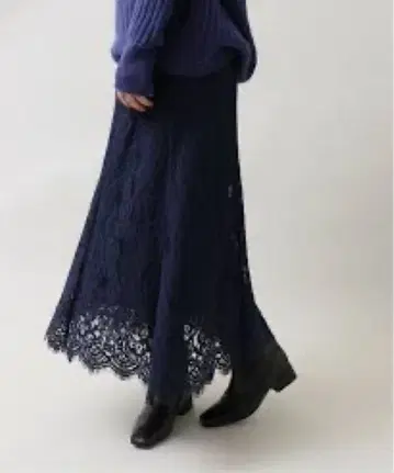 IENA 네이비 플라워 레이스 롱 스커트