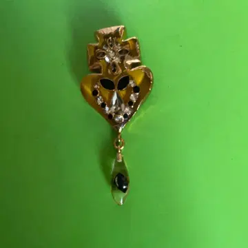 크리스천 라크루아 브로치