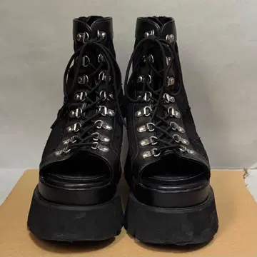 HARE 디자인 레이스업 부츠