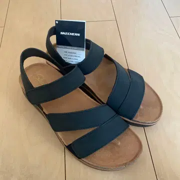 미사용 새상품 스케쳐스 샌들 블랙