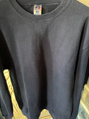 러셀 애슬레틱 네이비 L 사이즈 맨투맨